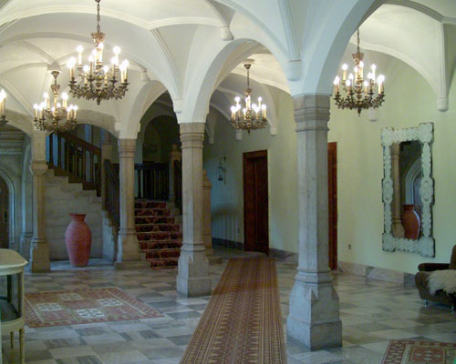 Hall_1